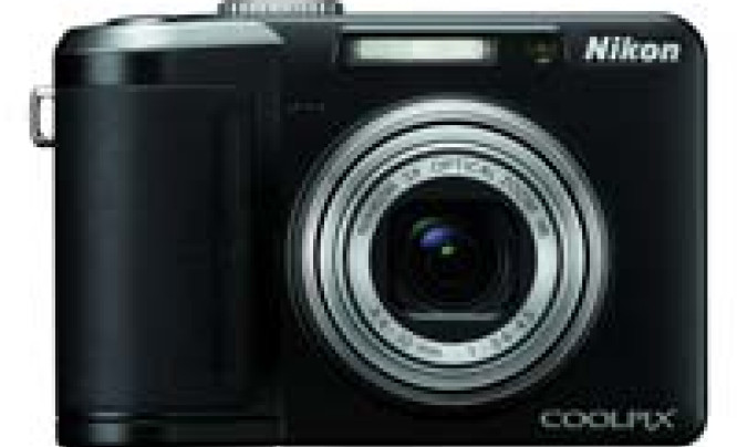  Nikon COOLPIX P60 - klasycznie dla wymagających