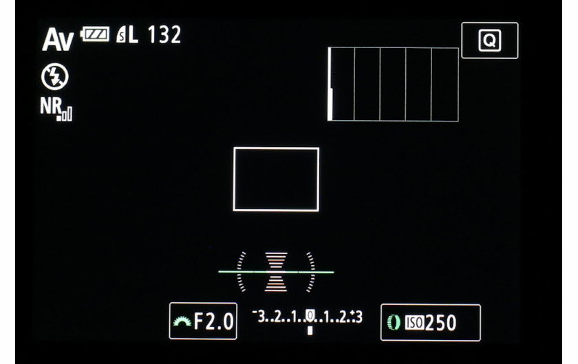 informacje wyświetlane na ekranie LCD aparatu Canon PowerShot G5 X