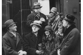 Wyjazd polskich literatów do Pragi. Widoczni między innymi: Jarosław Iwaszkiewicz, Jan Lechoń, Antoni Słonimski, Maria Morska-Knaster i Kazimierz Wierzyński, 1928 rok