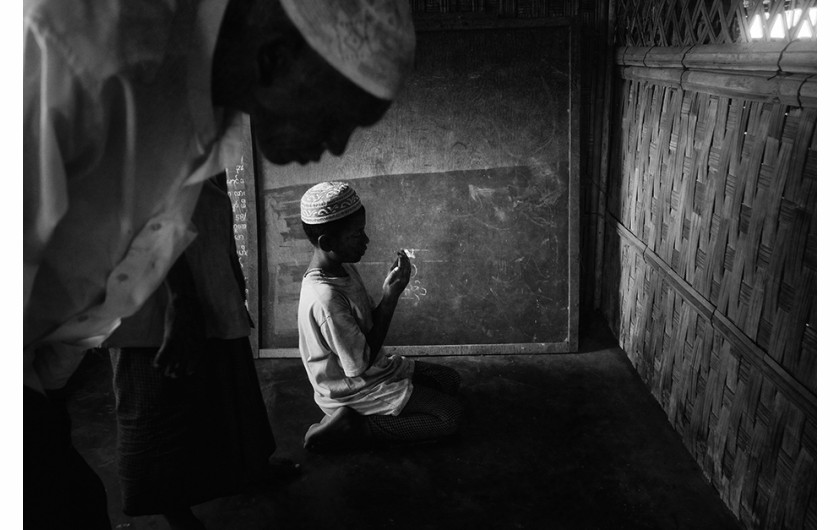 fot. Alain Schroeder, z cyklu Who will save the Rohingya?, 1. nagroda w kategorii Open / Reportaże