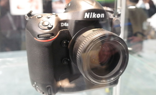 Nikon D4S na horyzoncie