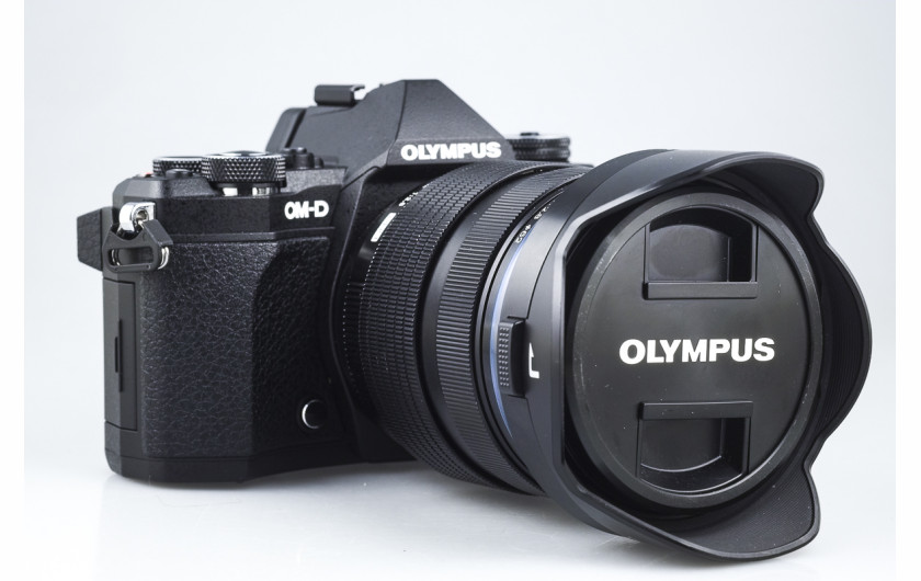 Olympus OM-D E-M5 II z obiektywem M. Zuiko Digital ED 12-40mm f/2.8 PRO