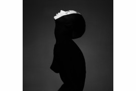 fot. George Mayer, Rosja. Z cyklu "Light. Shadows. Perfect woman" 1. miejsce w kategorii Portret