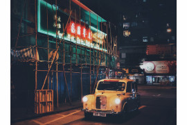 fot. Nobuko Kamiya, "Night walk in Hong Kong", 1. miejsce w kategorii Darkness/Noir / Mobile Photography Awards 2018