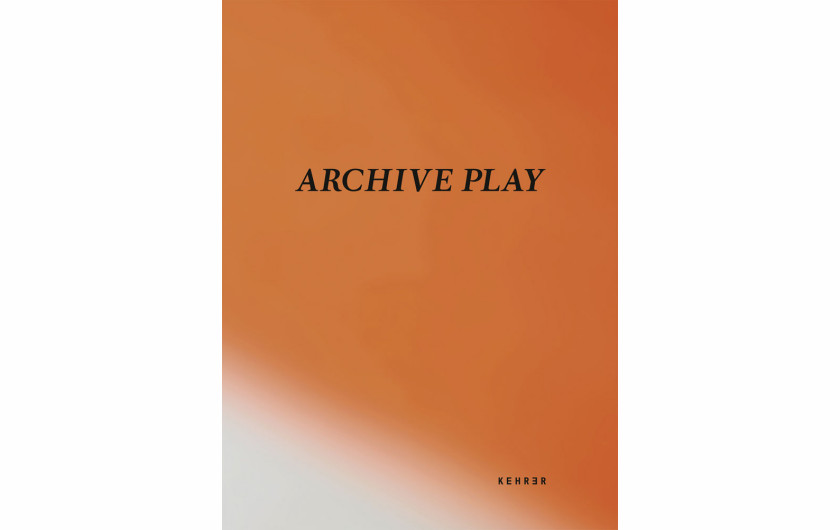Hertta Kiiski i Niina Vatanen “Archive Play”