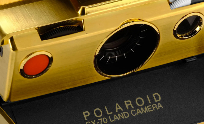 Polaroid SX-70 obchodzi 50. urodziny - jubileuszowa, złota edycja specjalna może być twoja za 1000 dolarów