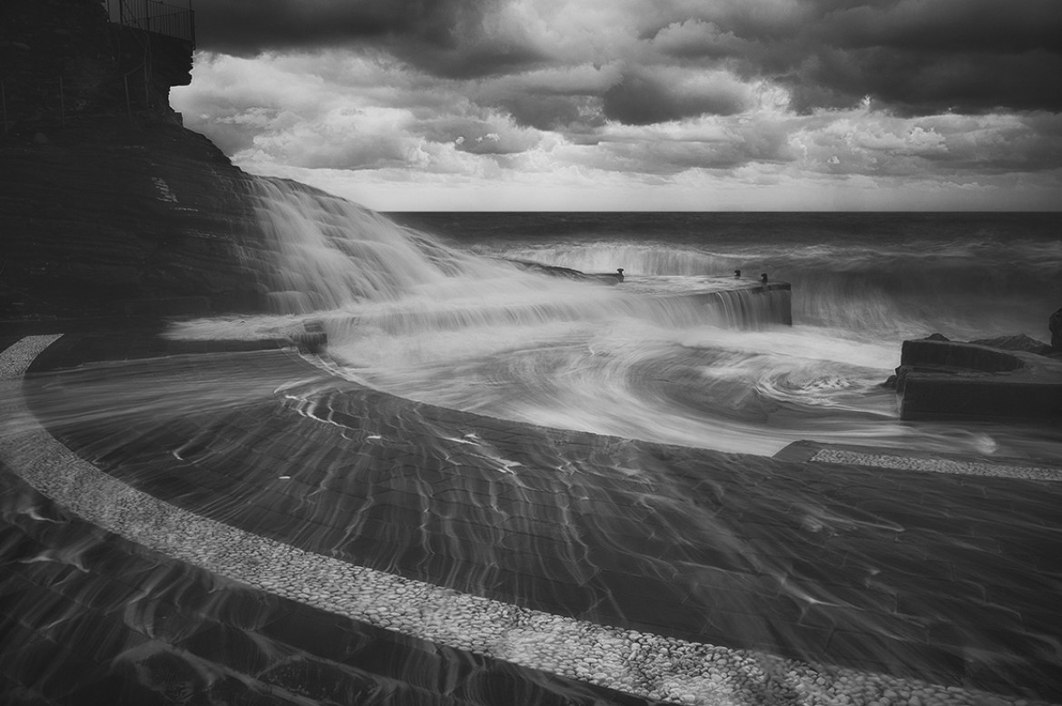 fot. Paolo Lazarotti, z cyklu "Poseido Rough Voice", 1. miejsce w kategorii Landscapes / Series