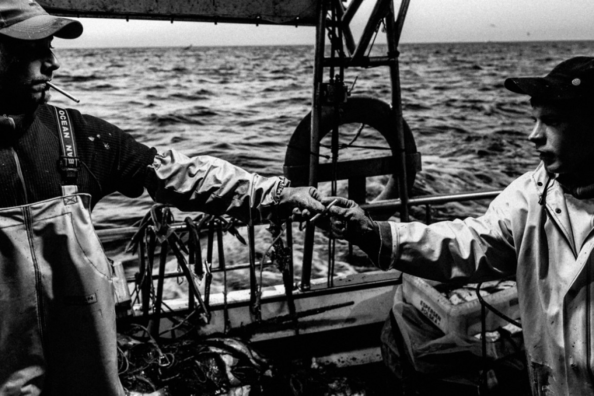 fot. Maciej Nowacki, z cyklu "Fishermen", 2. miejsce w kategorii Editorial / Documentary 