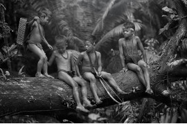 fot. Alexandrino Lei Airosa, z cyklu "Mentawai aboriginal", 1. miejsce w kategorii Travel / Series