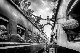 fot. David Nam Lip Lee, "Time to Rush Home", 2. nagroda w kategorii Travel / Monovisions Photography Awards 2019