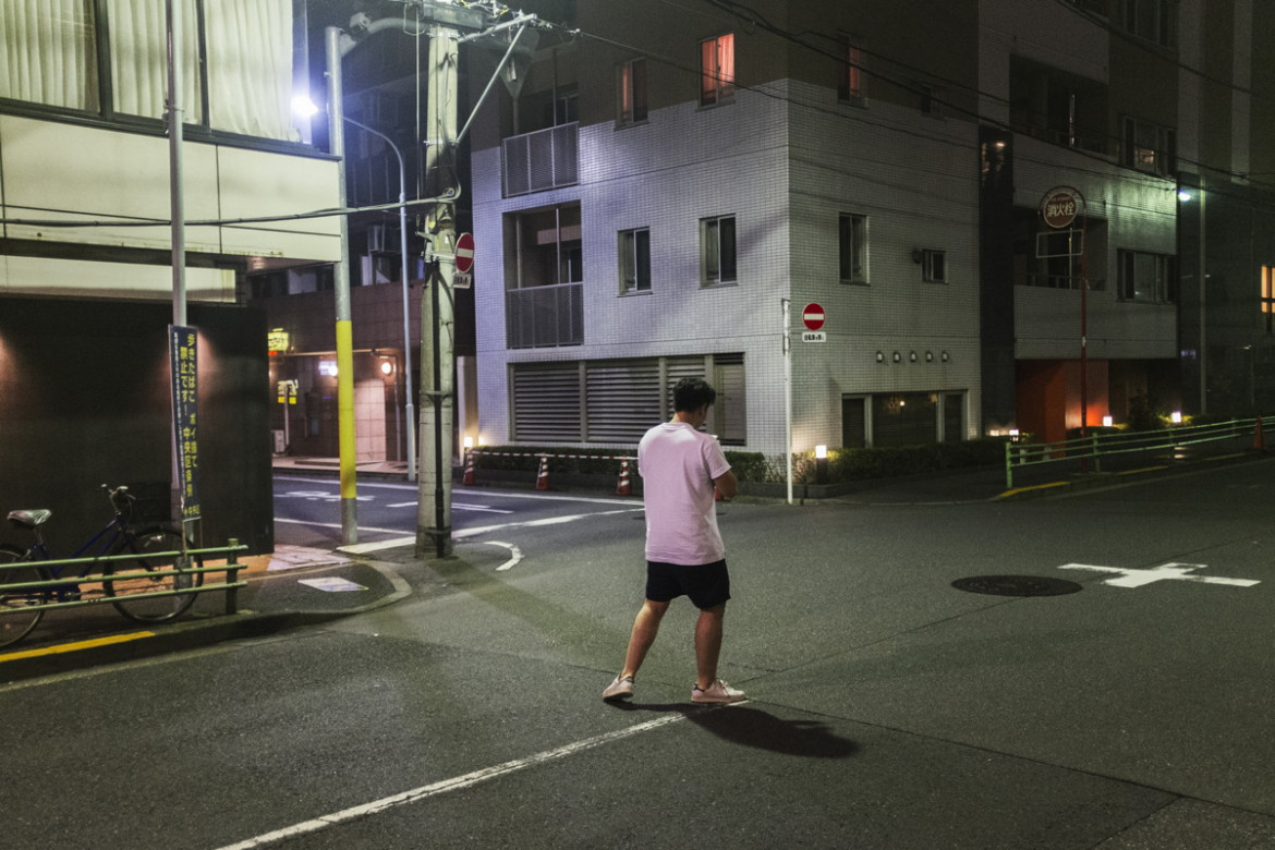 fot. Tomasz Lazar, 1. miejsce w kategorii Życie Codzienne.

Tokio. Gra Pokémon Go odniosła w Japonii ogromny sukces – zaangażowały się w nią setki osób. Można je było obserwować na ulicach szczególnie po zmierzchu i w nocy. 24 lipca 2016.