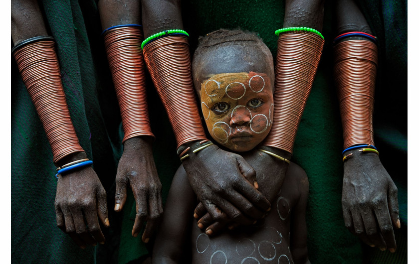 David Nam Lip Lee, KID WITH HAND CRAFTS, I miejsce w kategorii Fascinating faces and characters Siena International Photo Awards 2018