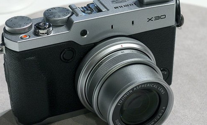 Fujifilm X30 - pierwsze wrażenia