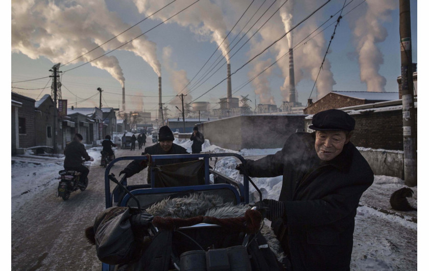 1. miejsce w kategorii Daily Life, fot. Kevin Frayer, China's Coal Addiction