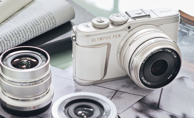 Olympus PEN E-PL10 - niewielki korpus Mikro Cztery Trzecie dla początkujących fotografów i vlogerów