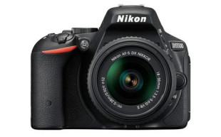 Nikon D5500 - pierwsza lustrzanka DX z ruchomym ekranem dotykowym