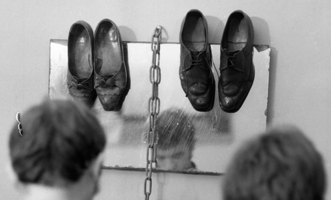 „Wstyd“ to seria zdjęć Jarosława Kozłowskiego o tym, co działo się w Polsce w 1968 roku