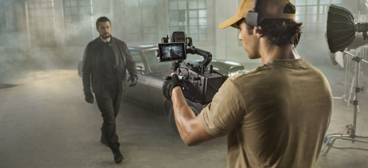 DJI Ronin 4D to pierwsza kamera 8K z 4-osiowym stabilizatorem i autofocusem Lidar AF