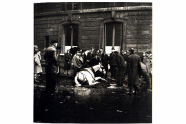 Ślizgający się koń, Paryż 1942