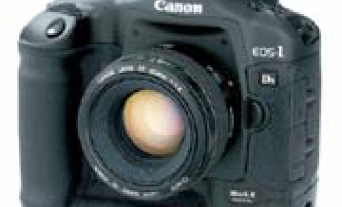  Canon EOS-1Ds Mark II kolejny okręt flagowy