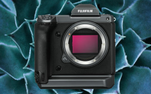 Fujfilm GFX 100 - pierwszy 100-megapikselowy średni format ze stabilizacją, detekcją fazy i filmami 4K. 3 nowe szkła na horyzoncie
