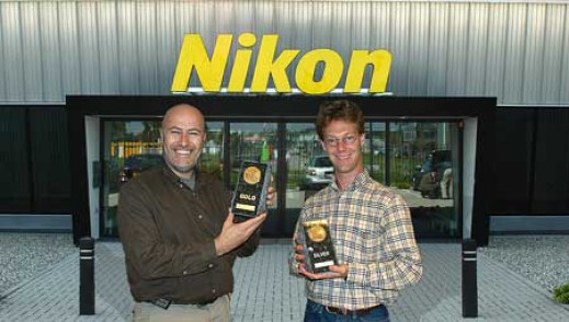 Złoty i srebrny medal DIWA dla aparatów Nikon
