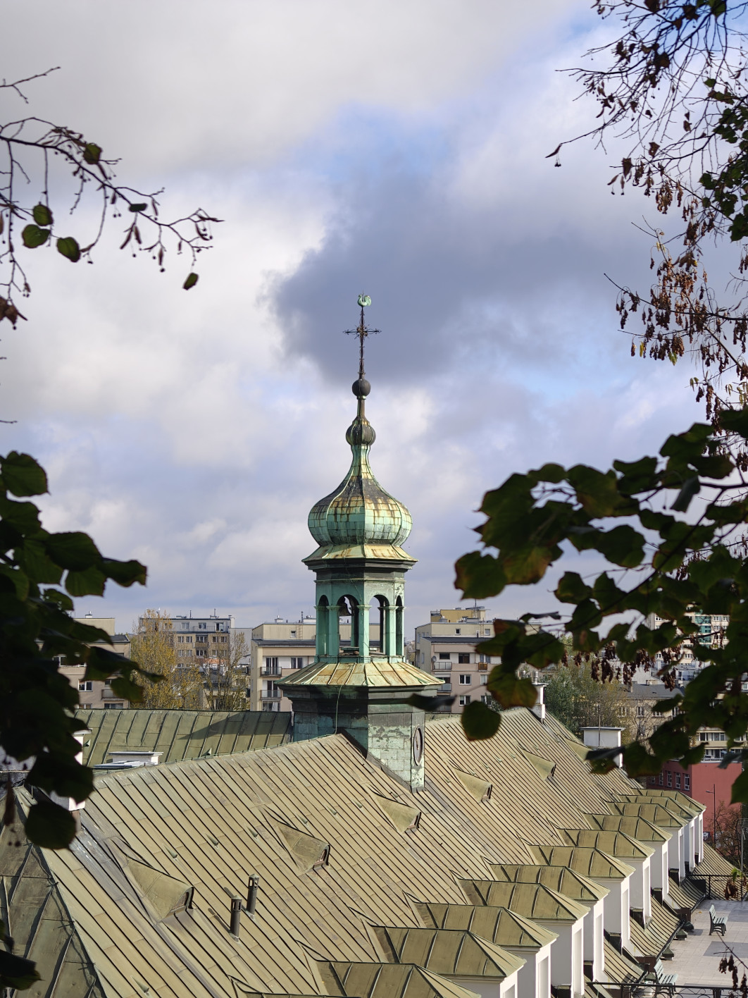 1/197 s, f/2.1, ISO 50, 16.5 mm