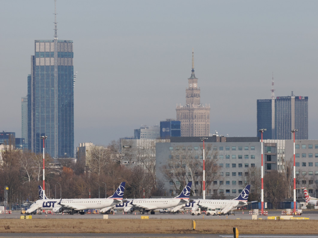 1/2000 s, f/8, ISO 640, 269.0 mm