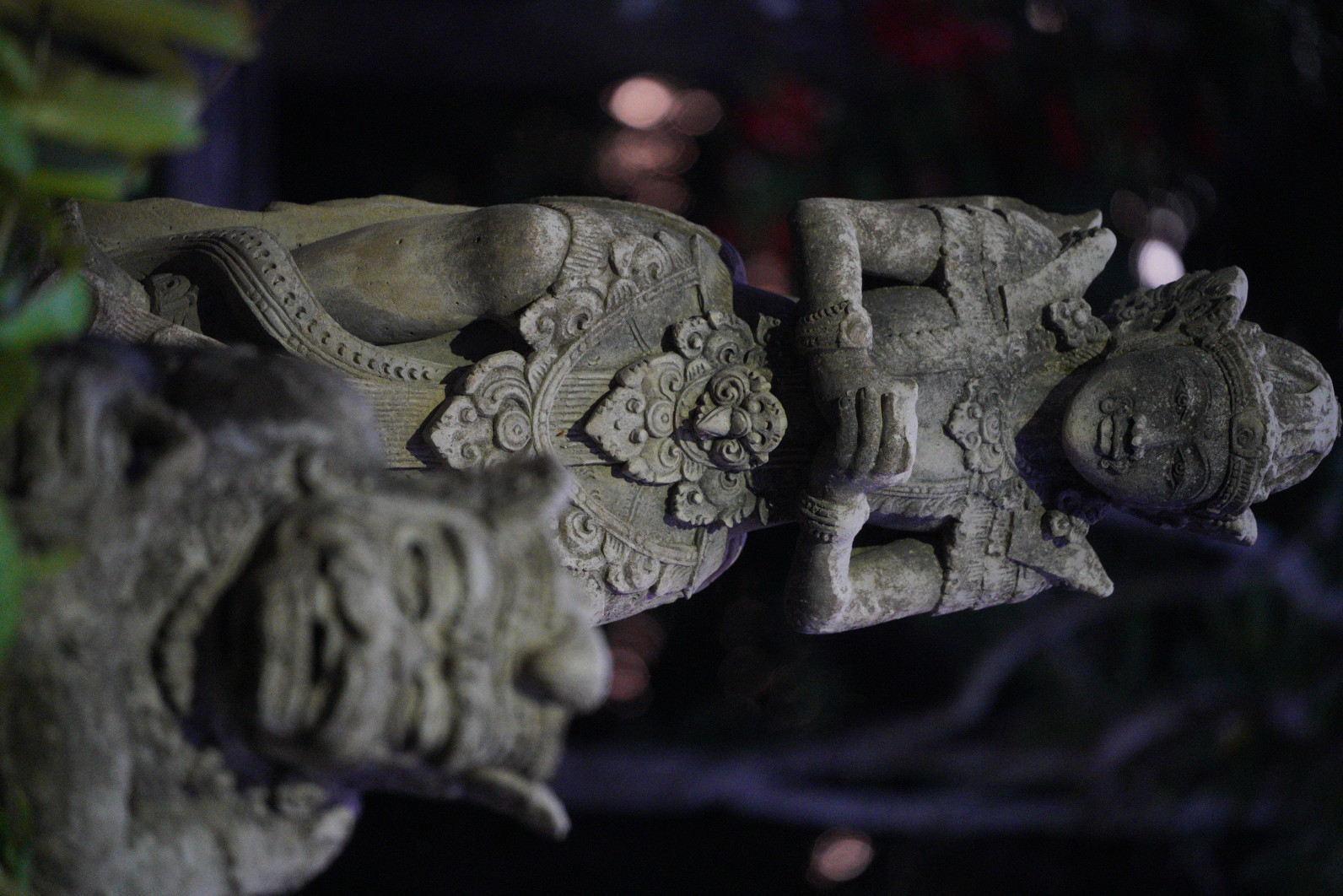 1/200 s, f/2.8, ISO 12800, 180 mm