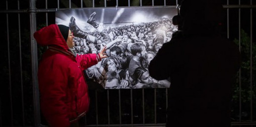 Wystawa dokumentująca działania WOŚP w Warszawie