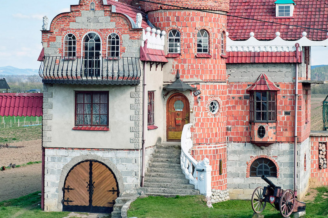 „No.8” - książkowe podsumowanie prac absolwentów Programu Mentorskiego Sputnik Photos