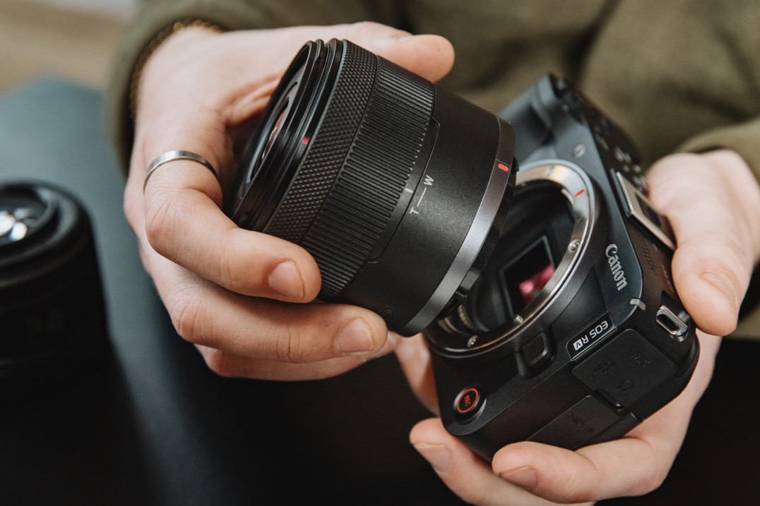 Skompletuj "zestaw na początek" z oferty Canon Cashback 2026. Oto najlepsze zestawy na start dla fotografujących i filmujących