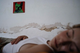 Fot. Albert Słowiński, Co roku młodzi Polacy wyjeżdżają za granicę do pracy sezonowej, szukając nie tylko lepszych zarobków, ale i szansy na godne życie. Po ciężkiej pracy tworzą tymczasowe wspólnoty w miejscach, których wcześniej nie znali. Wyjazdy młodych są odpowiedzią na wciąż trudną dla wielu sytuację ekonomiczną w Polsce.<br></br><br></br>1. nagroda w kat. Young Poland - Stories / Grand Press Photo 2025