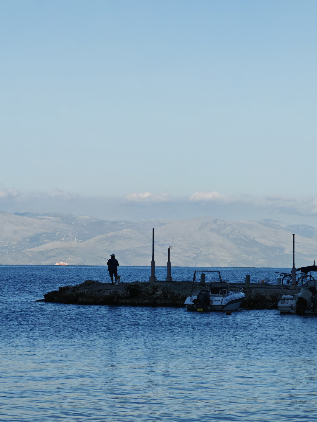 1/1200 s, f/2.4, ISO 100, aparat tele