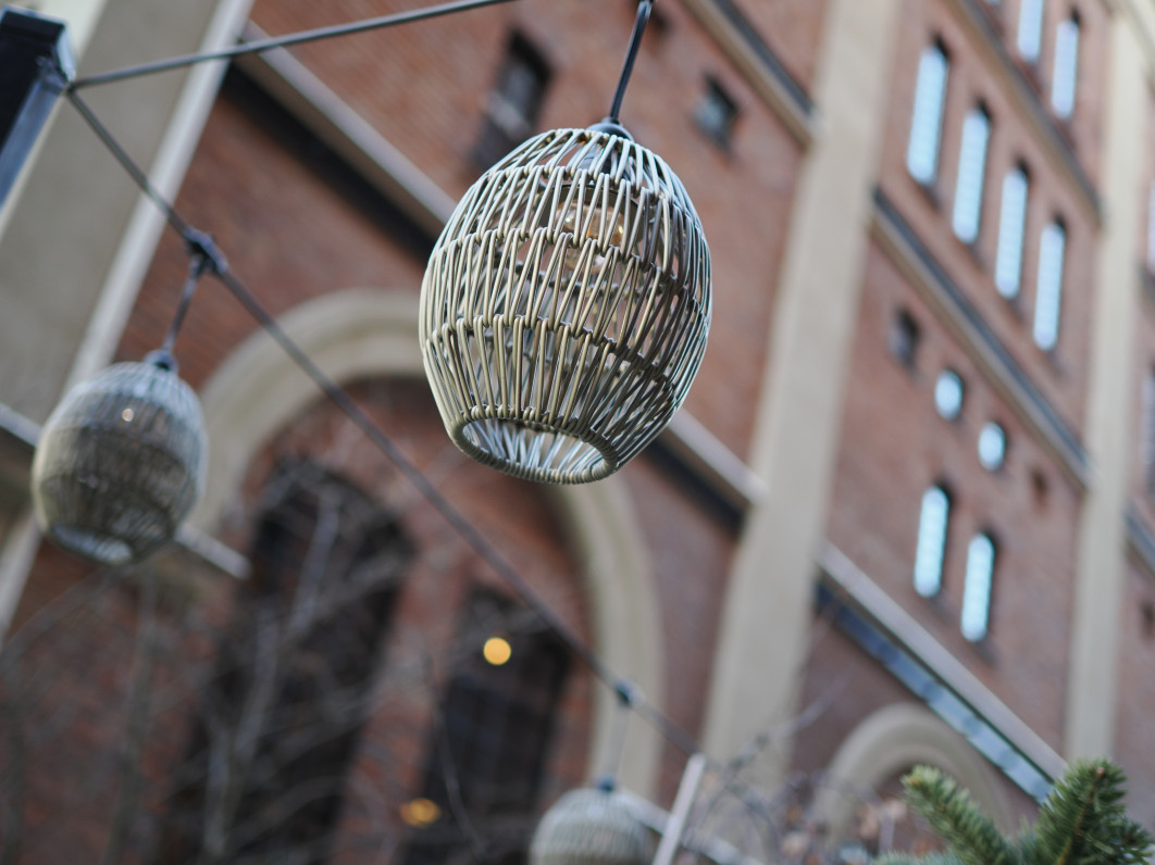 1/125 s, f/1.8, ISO 200, 25.0 mm