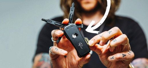 Fotograficzny multitool za 100 dolarów. Ma nawet miejsce na kartę SD