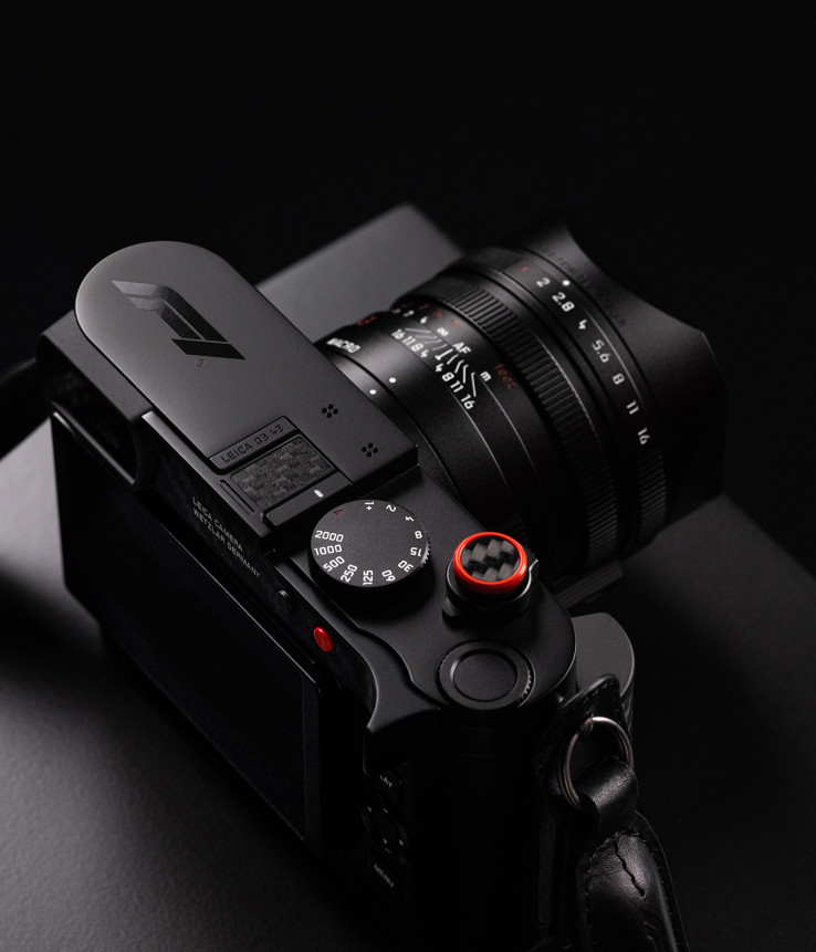 Aparat niczym bolid. Leica Q3 43 Formula 1 Edition ma karbonowe wstawki i okleinę jak z kierownicy