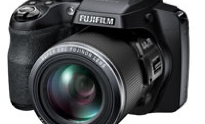 Fujifilm FinePix S8400W