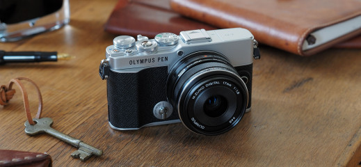 Olympus PEN E-P7 - korpus premium dla amatora. Będzie miał tylu miłośników, co wrogów