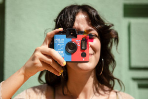 Półklatkowy analog Lomography - 72 zdjęcia na jednym filmie, kolorowy flash i świetna cena