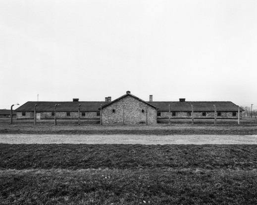 Wernisaż wystawy „Upadek” oraz polska premiera książki „ Auschwitz - fall of the modern age” Tomasza Lewandowskiego