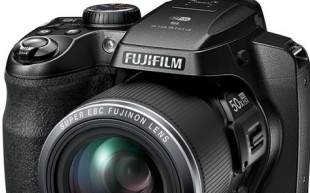 Fujifilm FinePix S9800 i S9900W - nowe superzoomy w ofercie producenta