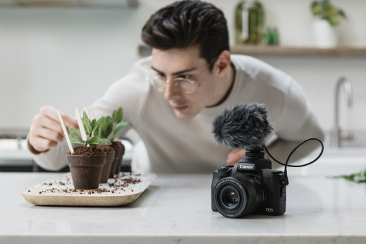  Canon EOS M50 Mark II - nowy bezlusterkowiec APS-C skierowany do internetowych twórców
