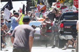 © Ryan M. Kelly (The Daily Progress), "Car Attack"  - nominacja w SPOT NEWS SINGLES / Ludzie wyrzuceni w powietrze, gdy samochód wpadł w grupę demonstrujących osób przeciwko wiecowi Unite the Right w Charlottesville w stanie Wirginia w USA.