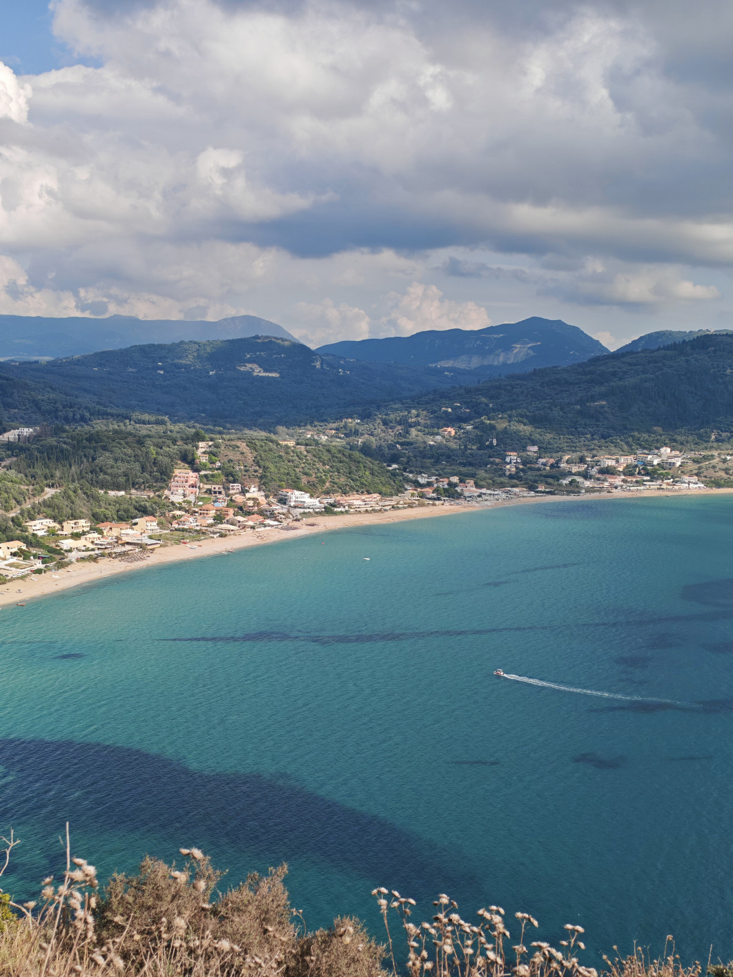 1/720 s, f/1.9, ISO 50, aparat główny