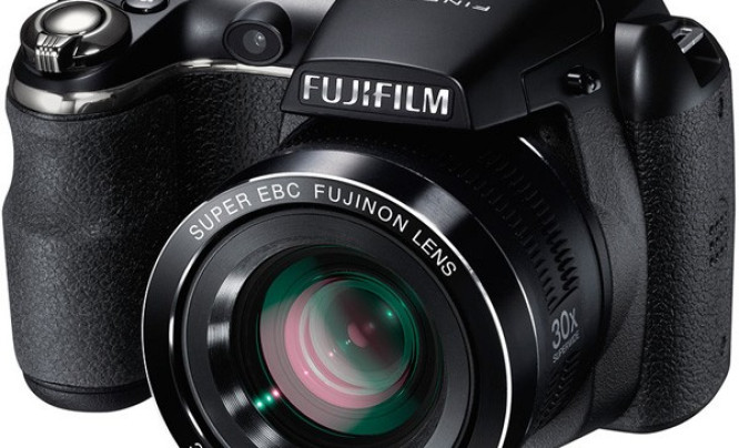 Fujifilm FinePix S4500, S4400, S4300 oraz S4200