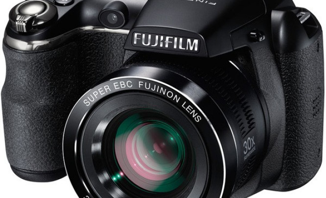  Fujifilm FinePix S4500, S4400, S4300 oraz S4200