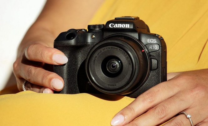 Sfotografuj wolność i wygraj aparat Canon EOS R10 z obiektywem