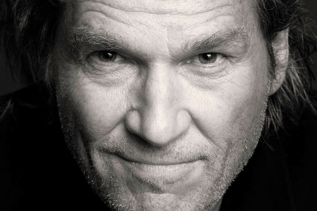 Jeff Bridges wskrzesza Wideluxa - nadchodzi nowy panoramiczny aparat analogowy