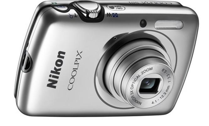  Nikon Coolpix S01 - kieszonkowy kompakt